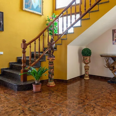 Tresa Villa